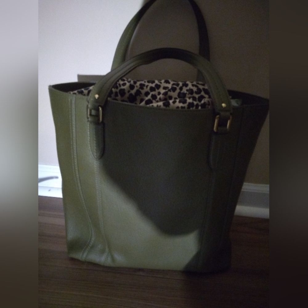 Ralph Lauren๐๐๐ Tote.๐๐ฉต๐GREAT DEAL๐๐ฉต๐* Priced To Sell* - Picture 4 of 7